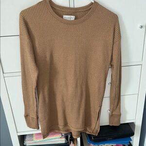 Abercrombie & Fitch Tan Ribbed soft a&f cozy shirt/Sweatshirt size xsmall